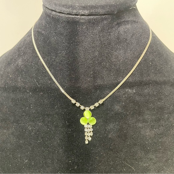 Silver Tone Necklace with Green Clover-style Pendant with Rhinestones - Picture 2 of 6